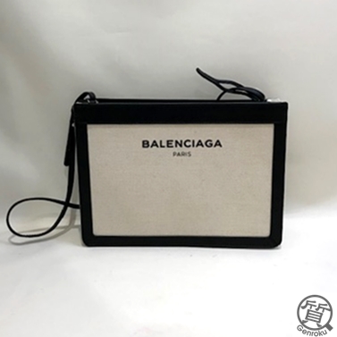 バレンシアガ　斜め掛けショルダー